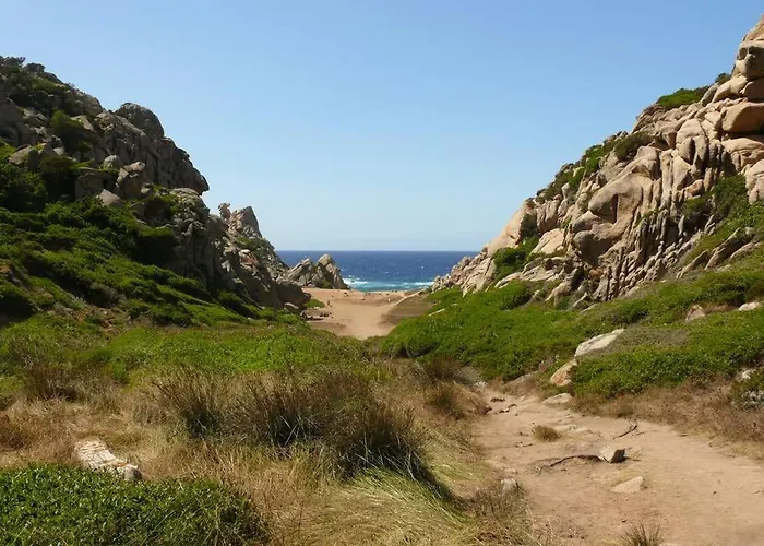 Exclusive Sea View Escape In Baja Sardinia Appartement *