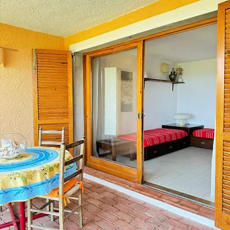 Exclusive Sea View Escape In דירה *
